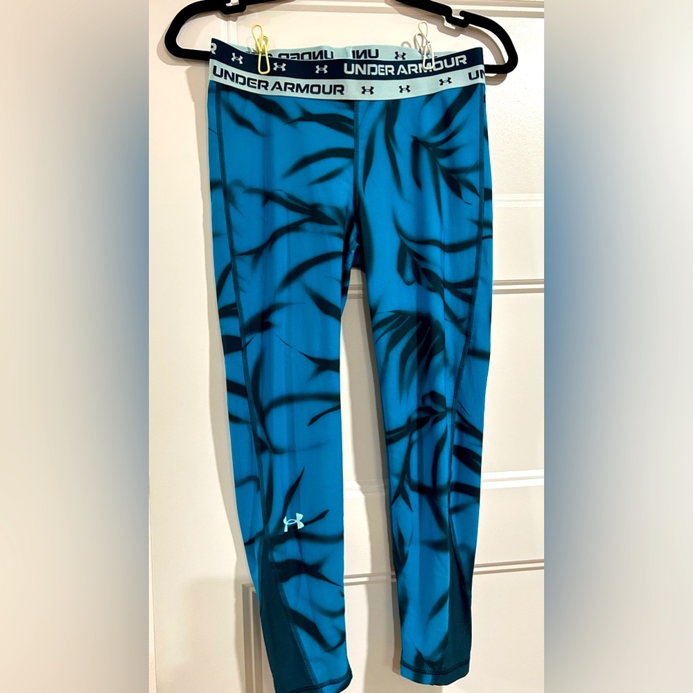Youth Under Armour leggings- never worn